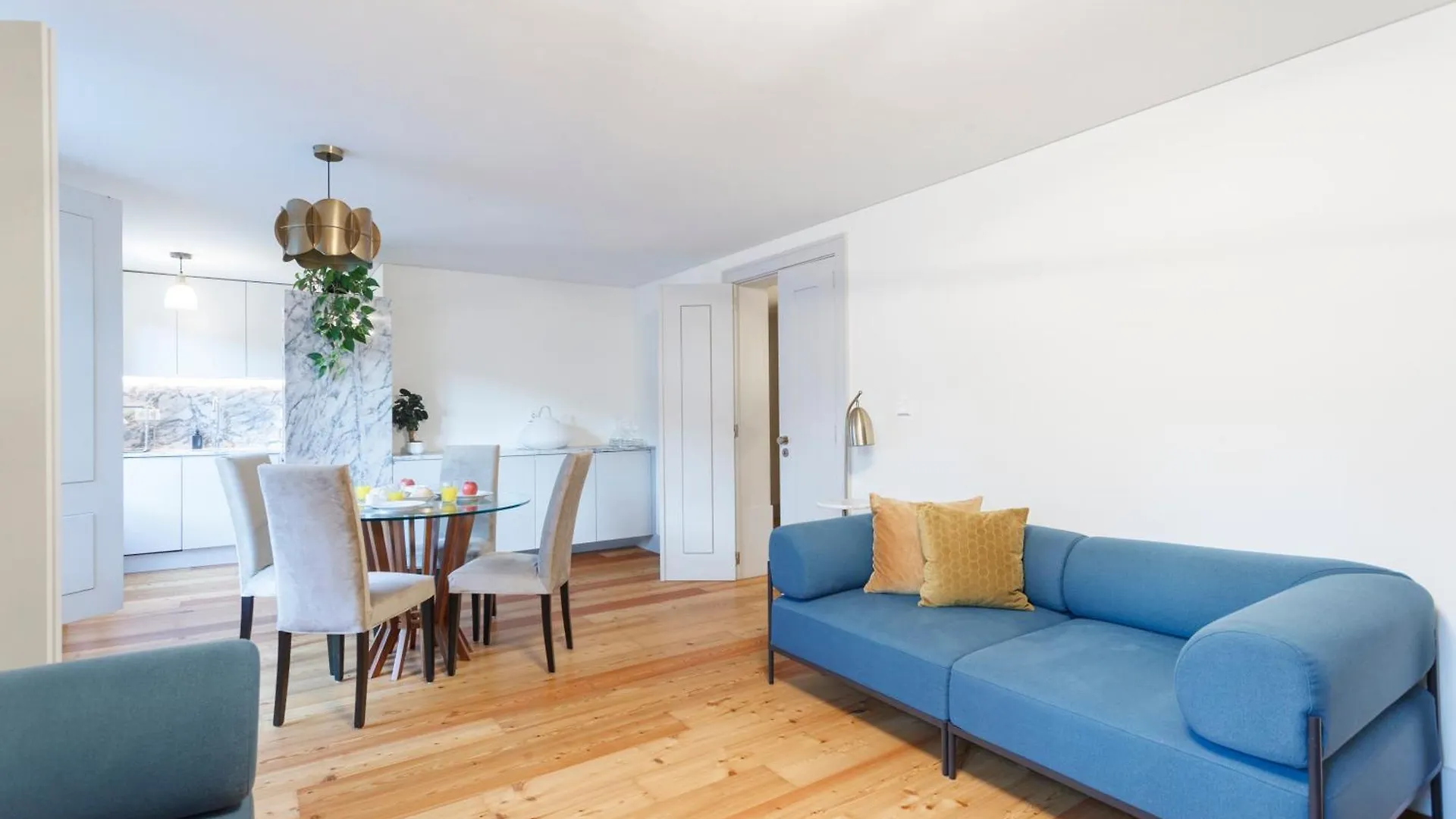 Apartment With Balcony In A Street In The Historic Center Of Downtown Lisbon 0*,  Portugal
